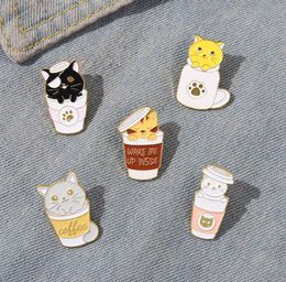 European Cartoon Coffee Cup Cat Model Brooches Unisex Animal Series Alloy Lapel Pins For Children Knapsack Hat Clothes Badge Brooc3702145