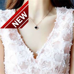 new van clover necklace designer four leaf chain Love Lucky Clover Korean temperament versatile female flower clavicle neck Pendant Gift sjhgj