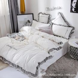 Bedding Sets Style Four-piece Bedroom Bed Fashion Princess Lace Solid Colour Quilt Cover Sheet High-end Simple Family El Set