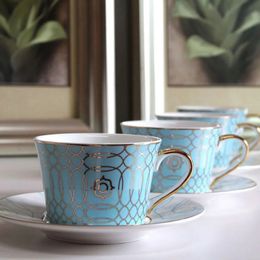 Nordic Bone China Coffee Cup Creative European Tea Cup Set Saucer Home Party Afternoon Tea Cup Espresso Cups Arabic Coffee Cups 240511