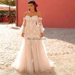 Eleagnt Light Champagne Mermaid Wedding Dresses 2024 Sexy Spaghetti Straps Bohemian Photograph Beach Bridal Gowns Backless Celtic Appliques Lace Bride Dress