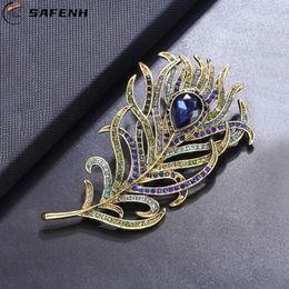Brooches 1pc Elegant Rhinestone Feather For Women Enamele Pin Corsage Coat Garments Ladies Wedding Gifts Classic Jewellery