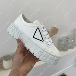 Designer Double Wheel Nylon Gabardine Sneaker Shoes Luxury Brand Women High Quality Classic Fashion Scarpe Chaussure Trainers p Sneakers Inspired Outdoor Shark