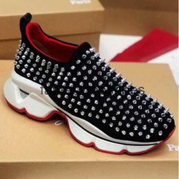 Valention Couple Fashion Stitching Valentines Series Shoes VT Valentine Casual Cow Suede Shark Tooth Sole Personalized Design Mixed Colors Sports