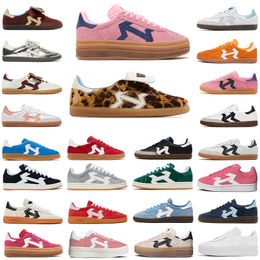 Kostenlose Versanddesigner Schuhe für Männer Frauen graue Gummi-Schuh-Sneaker schwarz weiß hellblau klare rosa dunkelgrüne Herren Trainer 36-45