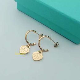 Tiffanyjewelry Bracelet Designer Jewellery Branded Heart Stud Hoop Tiffanyjewelry Stainless Steel Gold Sier Rose Women Letter Engrave Love Diamond Earrings Gir 986