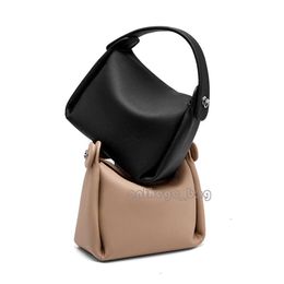 HBP 2024 New Top Layer bag Cowhide for Women's Small and High End Feeling Handbag Single Shoulder Crossbody handbags