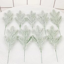 Decorative Flowers Christmas Decor 5pcs Simulation Pine Needles With Snow Powder Plastic 5 Forks Wedding Accessories Fake Plant Greeny Home
