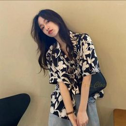 Women's Blouses Turn-down Collar Flower Blouse Casual Spring Summer Button Up Hawaii Shirt Vacation Half Sleeve Travel