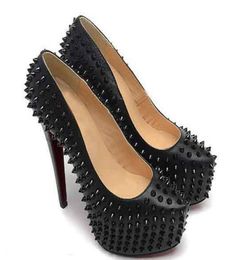 Luxury Women Spiked Sandals Daffodile Spikes Woman Platform Pumps with Sole Flat Shoe Nude Shoes Fashion Wedding2795964