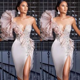 2021 Sexy Short Cocktail Dresses Blush Pink Lace Appliques Beaded Flowers Side Split Satin Knee Length Party Gowns Homecoming Prom Dres 252B