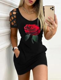 Casual Dresses Womens 2024 Summer Rose Print Rhinestone Hollow Out Pocket Design Round Neck Short Sleeved Bodycon Daily Dress