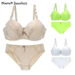 Bras Sets Nouvelle Seamless sexy thongs and panties set for women lace hollow out push up bra and panty women underwear set Y240513