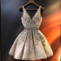 Luxurious Beads Crystal Homecoming Dresses Deep V-neck Graduation Dresses Lace Short Cocktail Party Gowns Custom Size 221E