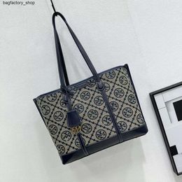 Luxury Shoulder Bag Crossbody Designer Sells 50% Discount Handbags New Shopping Bag Single Shoulder WomensXGCF1650