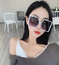 2020 high quality new men and women sunglasses fashion charm accessories beach travel simple style4564962658614
