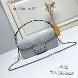 White Purse Handheld Bag Rock Stud National Style Vo Lady Embroidery Summer Wool 2024 Chain Valentteno Leather Small Bags Handbag New Square Art Event LLDB