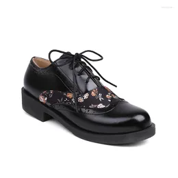 Casual Shoes Plus Size Printed Fabric Panel Microfiber Muller Hollowed-Out Round Hole Flower Pattern Low-Heeled Women's Pumps