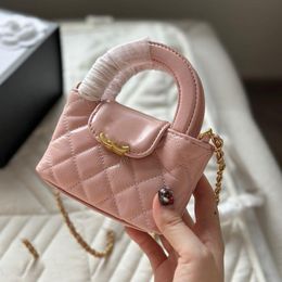 10A Fashion Chain Makeup Bag Matelasse Card Hardware 1168 Bag Oil Wax Leather Metal Mini Gold Designer Luxury Handbag 125cm Womens Cro Bgae