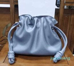 Designer -Straw Shoulder Crossbody Women Handbag Leather Cloud Bags Mini Cowhide Pull Rope Fold Bucket Bag