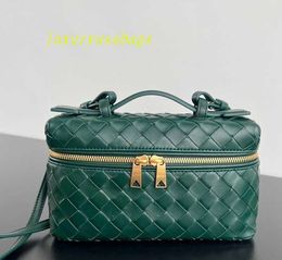 Women's Woven Leather Makeup Bag Bottegvenets 2024 Spring/Summer New Designer Soft Cowhide Detachable Shoulder Strap Crossbody Bag 22CM*12.5CM*5CM 46XW