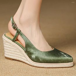 Sandals 2024 Summer Chinese Style Wedge Pointed Toe High Heel Slingback Elegant Ladies British Heeled Shoes Pumps