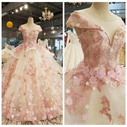 Pink Quinceanera Dresses Luxury 3D Floral Applique Handmade Flowers Beaded Cap Sleeves Scoop Neck Sweet 15 16 Birthday Prom Party Ball 3099