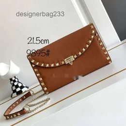 Event Vo Rivet Valenteino Handbag Square Stud Lady Bag Fashion Trendy Purse 2024 New Womens Leather Bags Chain Small Rock Cowhide Versatile Crossbody SPH7