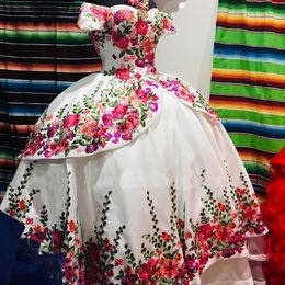 2022 Puffy Embroidery Quinceanera Dress Off the Shoulder Sweet 15 Dress Long Mexican Prom Party Gowns 285S