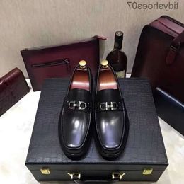 New Business s Dress Leather Shoes British Low Cut High End Casual with Metal Buckle and Pedal Uic ferragmoities ferragammoities ferregamoities feragamoities T9TI