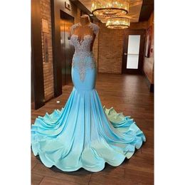 2024 Light Blue Mermaid Prom Dresses Jewel Neck Sier Crystal Rhinestone Beads Cap Sleeves Evening Gowns Formal Dress Sweep Train Open Back 0513