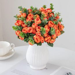 Decorative Flowers 15 Heads Silk Roses Bouquet Artificial Flower Wedding Scene Layout Fake Floral Living Room Desk Christmas Home Decor