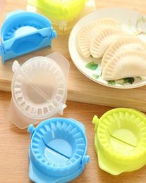 DIY Dumplings Jiaozi Maker Tool Dough Press Dumpling Pie Ravioli Mould Clips Kitchen Gadgets Accessories5245602