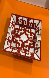 European Luxury Grid Pattern Ceramic Cigar Ashtray With Nonslip Mat Design Ash Tray Holder Decoration Living Room Trays Business 6983596