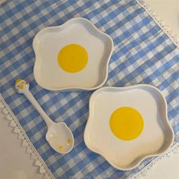 Plates Lovely Fried Egg Shape Ceramic Plate Novelty Afternoon Tea Dessert Saucer Breakfast Salad Fruit Tray Creative Tableware Dishes