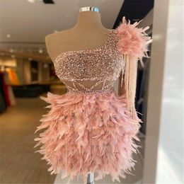 Elegant One Shoulder Pink Cocktail Prom Dresses with Feathers Beading Sequined Short Evening Gowns Luxurious Homecoming Dress 2022 229T