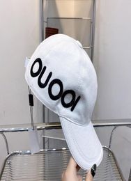 Casual Ball Caps Fashionable Simple White Hat with Love Sign Classic Design for Man Woman Breathable Fabric Cap Top Quality8530001