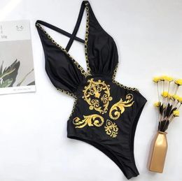 2024 new Designer Bikini Women's Swimwear Women Retro One-piece Swimsuit Black Bikini Twist Swim Suit Push Up High Waist Splicing Beachwear Brazilian