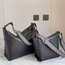 Designers Evening Bag luxury handbag bag Leather pochette Shoulder bag woman handbags High Solid Texture Retro Underarm Bags Large capacity Festival Gifts