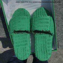 Botteg Venetas Bvs bottegaa shoes Mens and womens simple green wool slippers Autumn 2021 new towel slippers Women wear flat soled thick soled open toe sandals