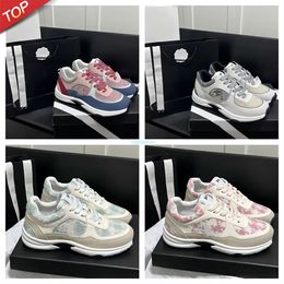 2024 Designer Running Shoes Brand Channel Sneakers Lace-up Lace-up Casual Classual Trainer Sdfsf Taber Suede Efeito Cidade GSFS Tamanho000