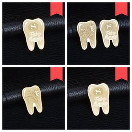 Milk Teeth Coin Gift Encouraging Teeth Fairy Gold Plated Commemorative Medal with Irregular Teeth Shape Gold Coin Grinding Teeth Coin