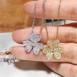 Designer Necklace Vanca Luxury Gold Chain v Gold High Lucky Clover Necklace Womens 18k Rose Gold Full Diamond Petal Flower Pendant S9JU