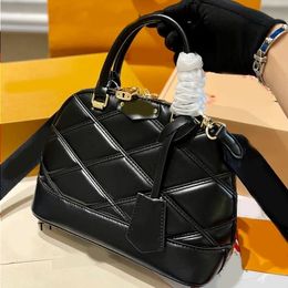 Designer Shell Bag Cross Body Brand Bags Leather Totes Handbags Women BB Messenger Bags Fashion Shoulder Quality Women Top Handbags Cro Wqgw
