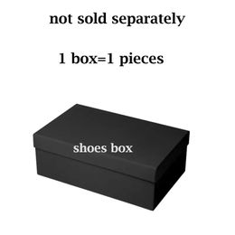 Оригинальная коробка. Коробка защищает обувь, нет никакой гарантии, что коробка придет идеальное повреждение, - это обычные коробки, приобретенные отдельно, не поставляются 01