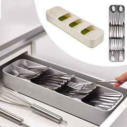 Storage Bottles Kitchen Cutlery Box Plastic Knife Block Holder Drawer Type Knives Fork Spoons Rack Women Make Up Brush