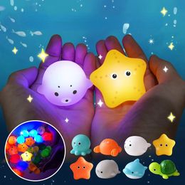 Glowable Animal Washing Water Set Floating Light Net Fishing Fish Playing Toys Childrens Baby Bath 240510