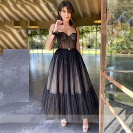 Modern Black Dotted Tulle Short Prom Dresses Spaghetti Straps Evening Gowns Sweetheart Corset Prom Party Gowns 246l