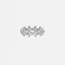 Designer Westwoods Little Saturn Full Diamond Ring exudes a feminine and sophisticated aura while wearing layered Planet RingT heo riginalr eplic Nail