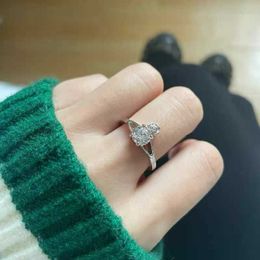 Designer Westwoods Classic Saturn Single Diamond Ring Simple and Elegant Four Claw Zircon Small Sweet Potato Hot Style Nail XAYW